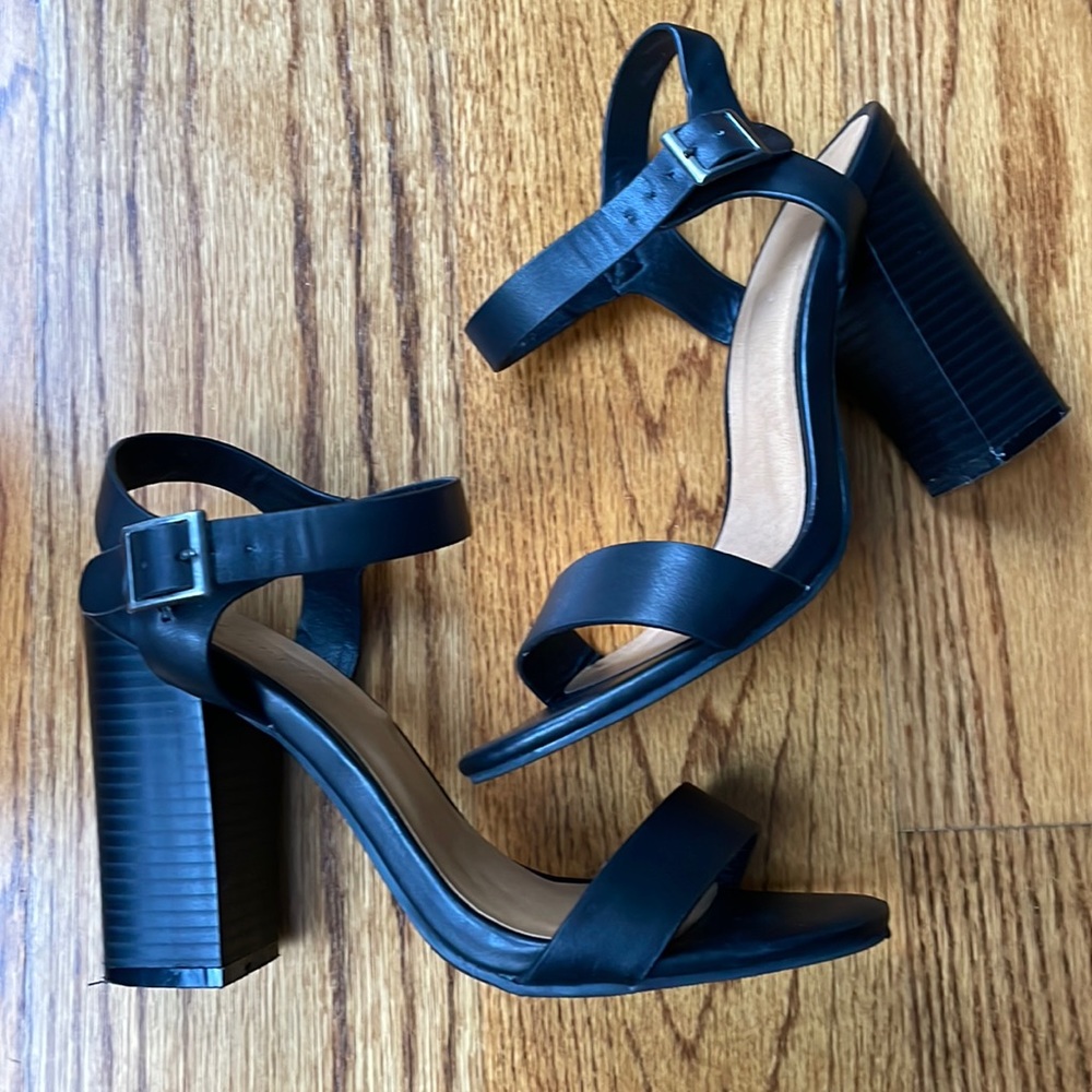 Bamboo Black Heel